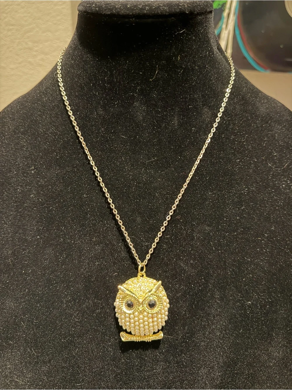 Vintage 1970's Gold Tone Owl Pendant Necklace Cream Whimsical Boho